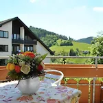 Appartamento Goldener Hahn Pool, Sauna & Fruehstuecksservice