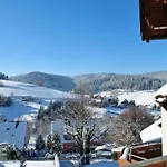 Appartamento Goldener Hahn Pool, Sauna & Fruehstuecksservice Baiersbronn