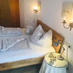 Appartamento Goldener Hahn Pool, Sauna & Fruehstuecksservice Baiersbronn