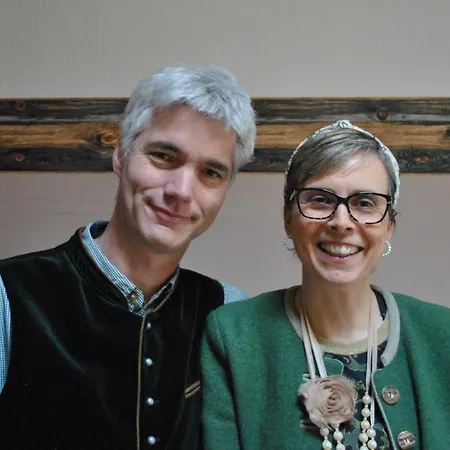 公寓 Goldener Hahn B&B Ferienwohnungen Pool & Sauna Near Medicenter