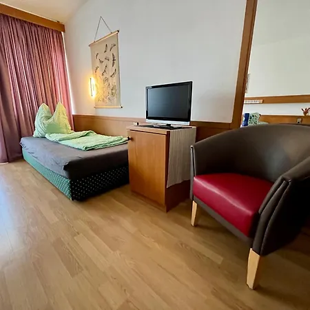 Apartment Goldener Hahn - Mit Service Nahe Gartenschau Tal X