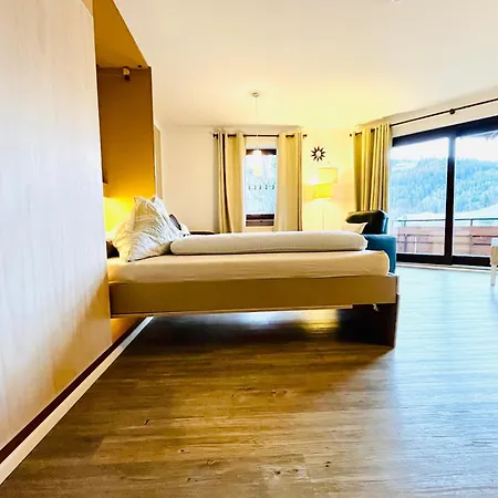 Goldener Hahn - Mit Service Nahe Gartenschau Tal X *