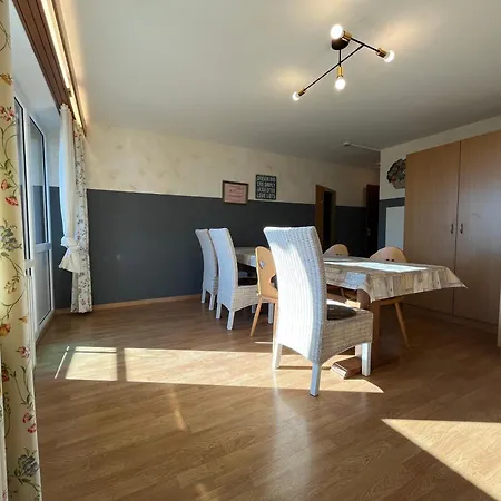 Goldener Hahn B&B Ferienwohnungen Pool & Sauna Near Medicenter Apartment *