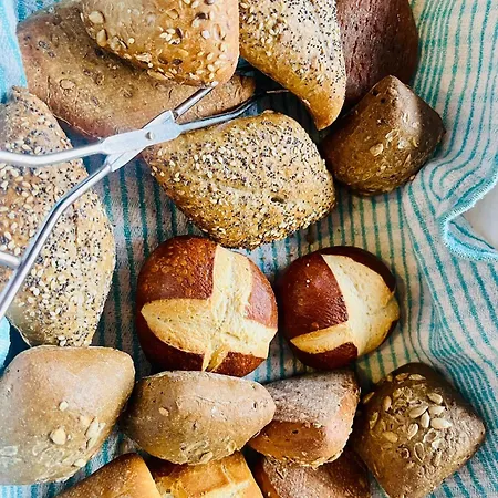 Goldener Hahn B&B Ferienwohnungen Pool & Sauna Near Medicenter