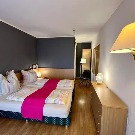 Goldener Hahn - Mit Service Nahe Gartenschau Tal X Apartment *