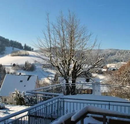 Goldener Hahn Pool, Sauna & Fruehstuecksservice *