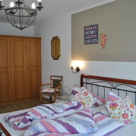 Apartment Goldener Hahn B&B Ferienwohnungen Pool & Sauna Near Medicenter Baiersbronn