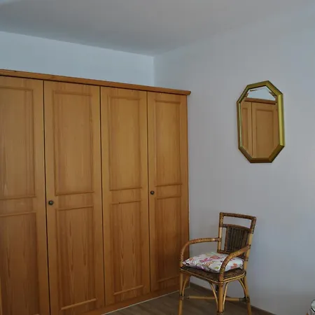 Goldener Hahn Pool, Sauna & Fruehstuecksservice Байрсброн